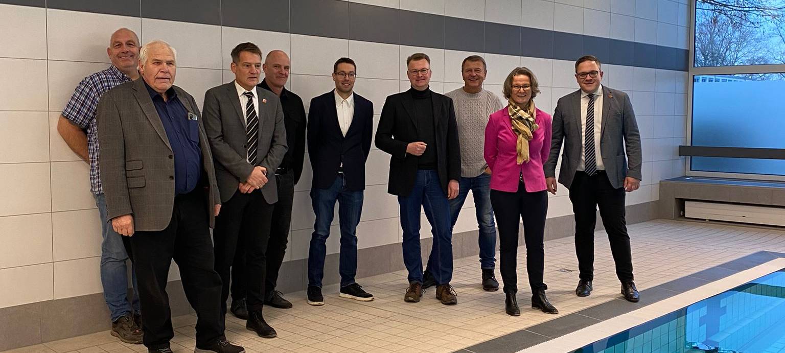 Eröffnung: Lehrschimmbecken Bad Westernkotten saniert