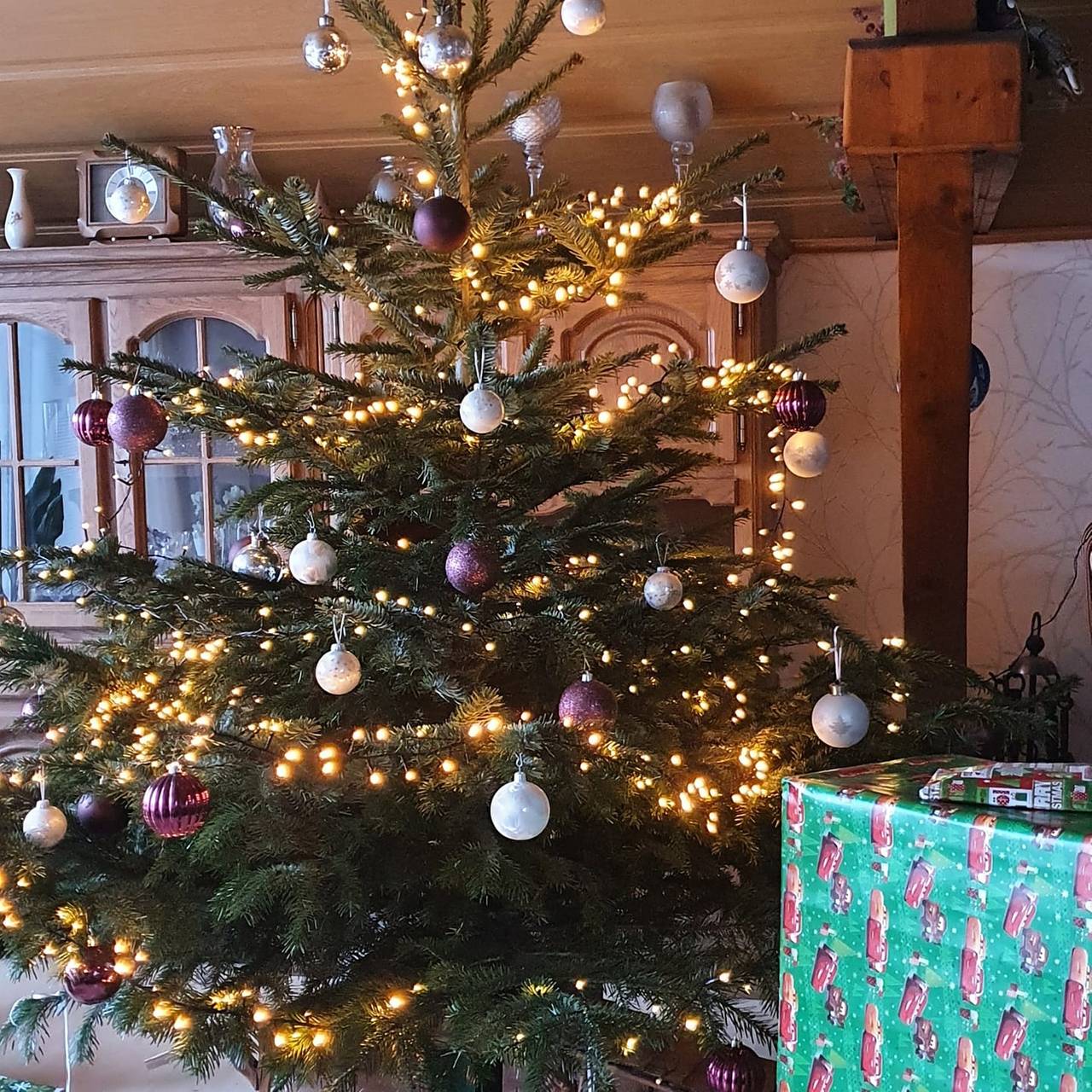 Die Weihnachtsbäume der Hellweg Radio Hörer*innen