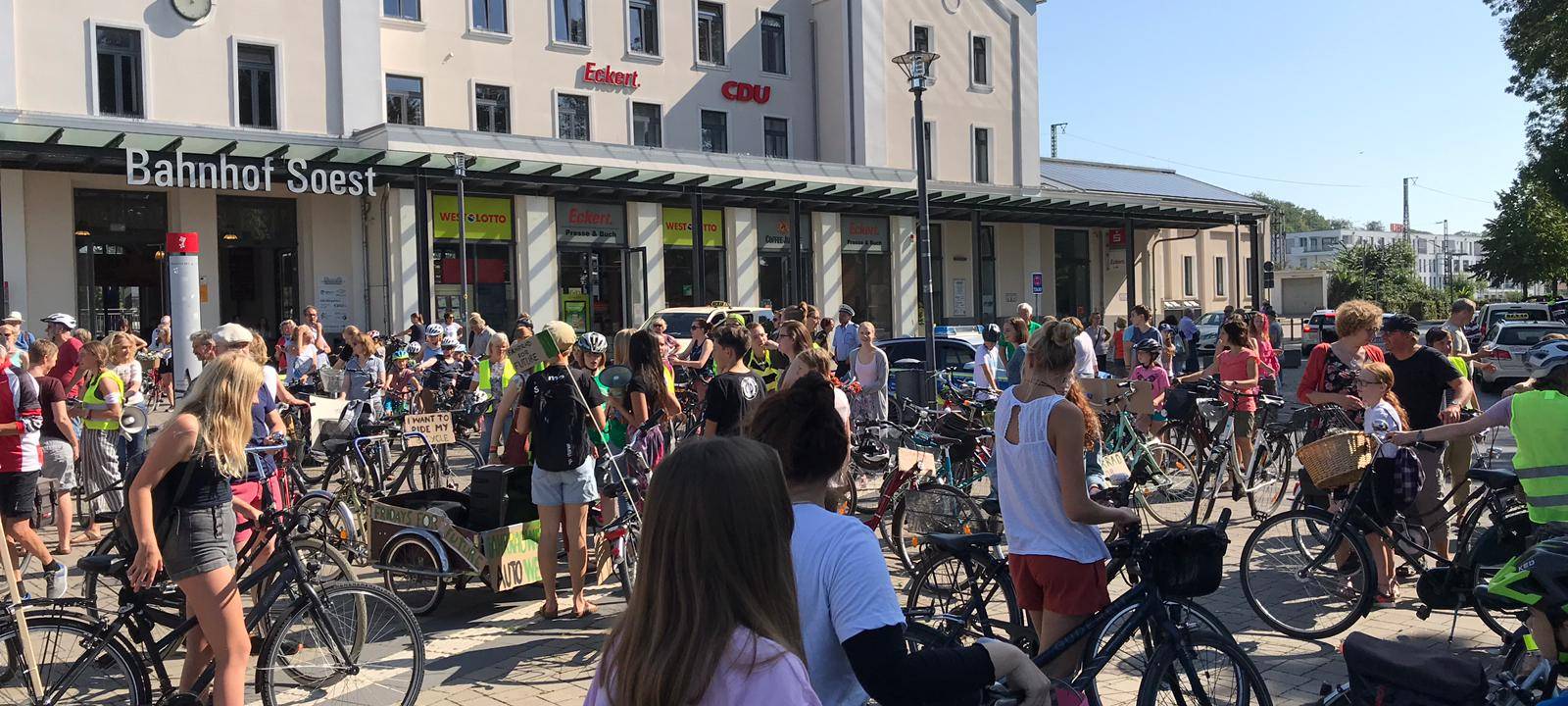 Statt zu Fuß mit dem Rad - Fridays for Future