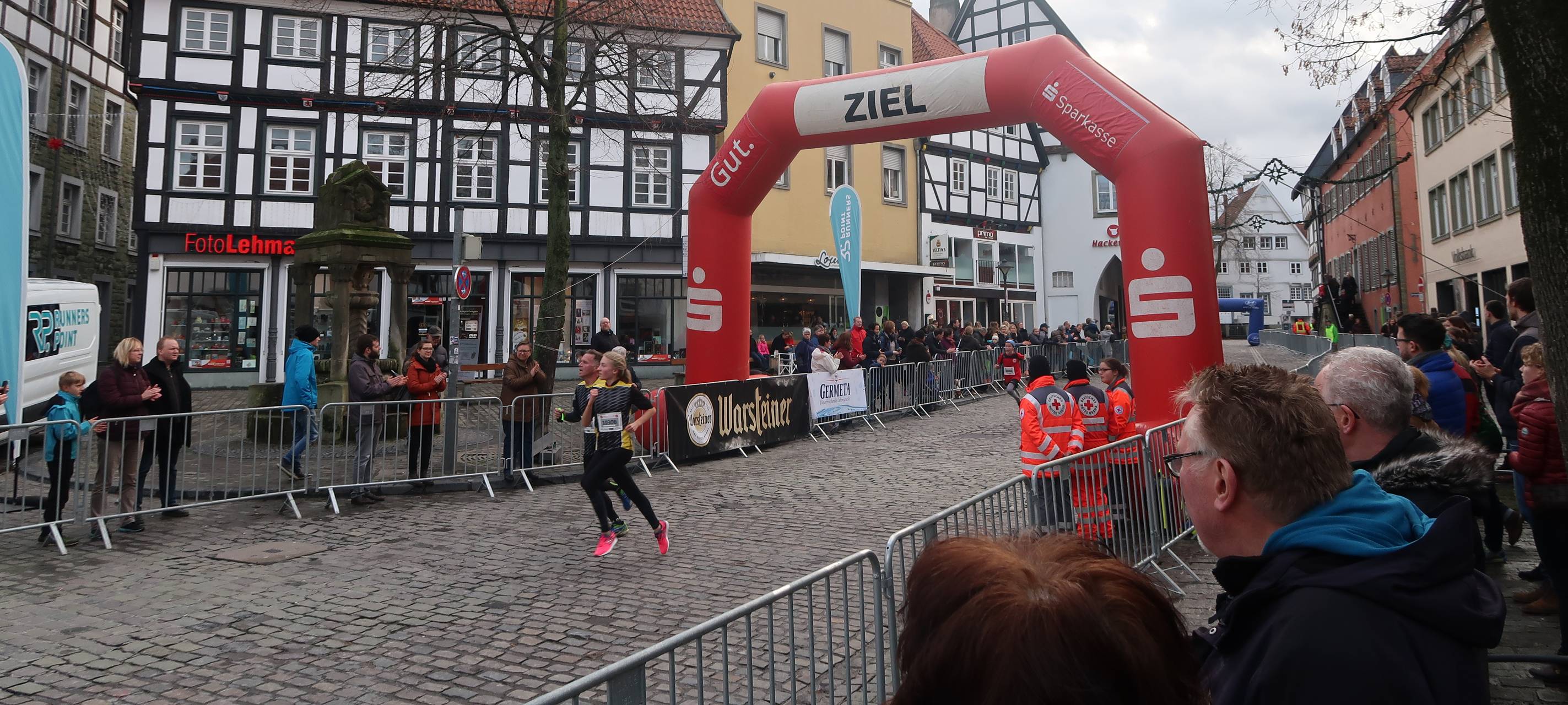 Bus-Shuttle-Service und CO2-Neutralität: Silvesterlauf 2019