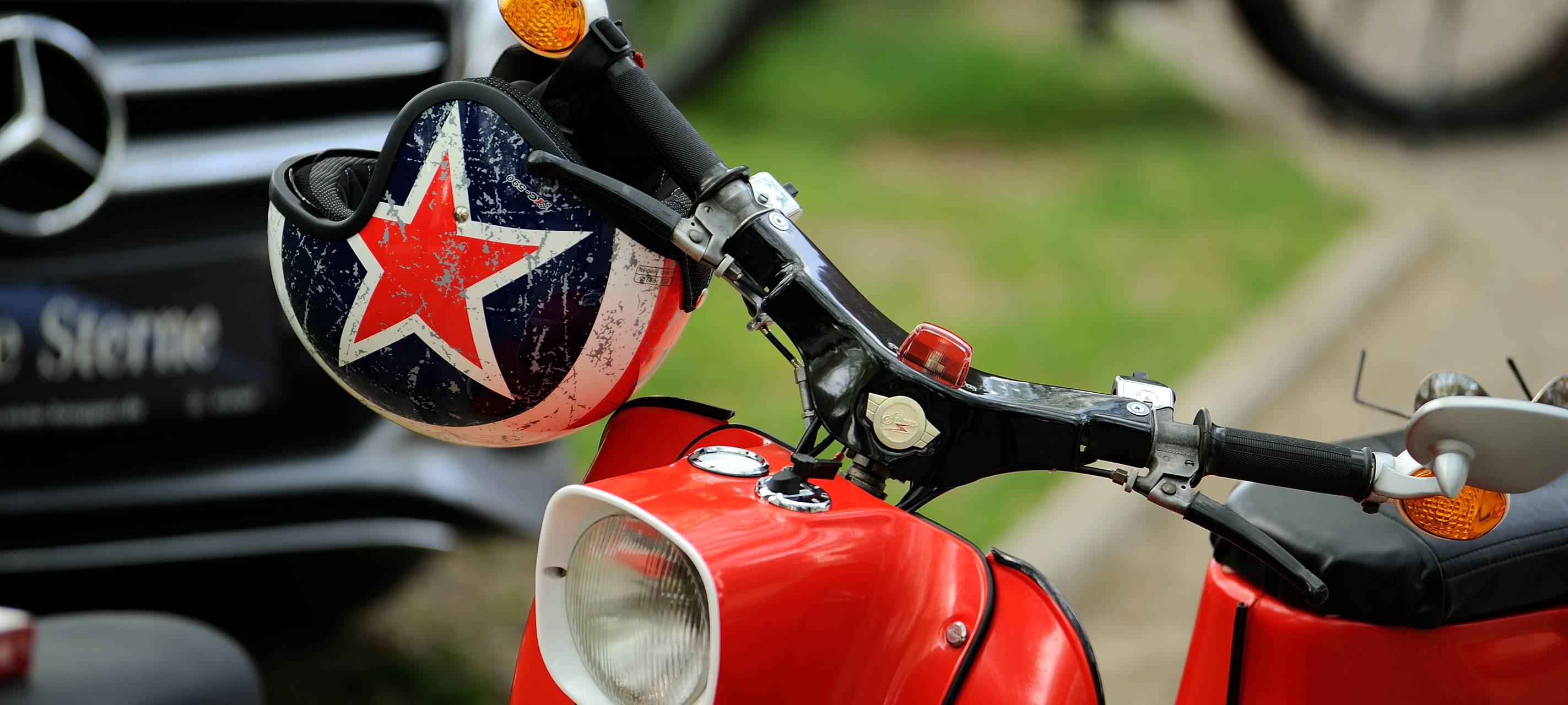 Neue Nummernschilder für Mofas und Roller