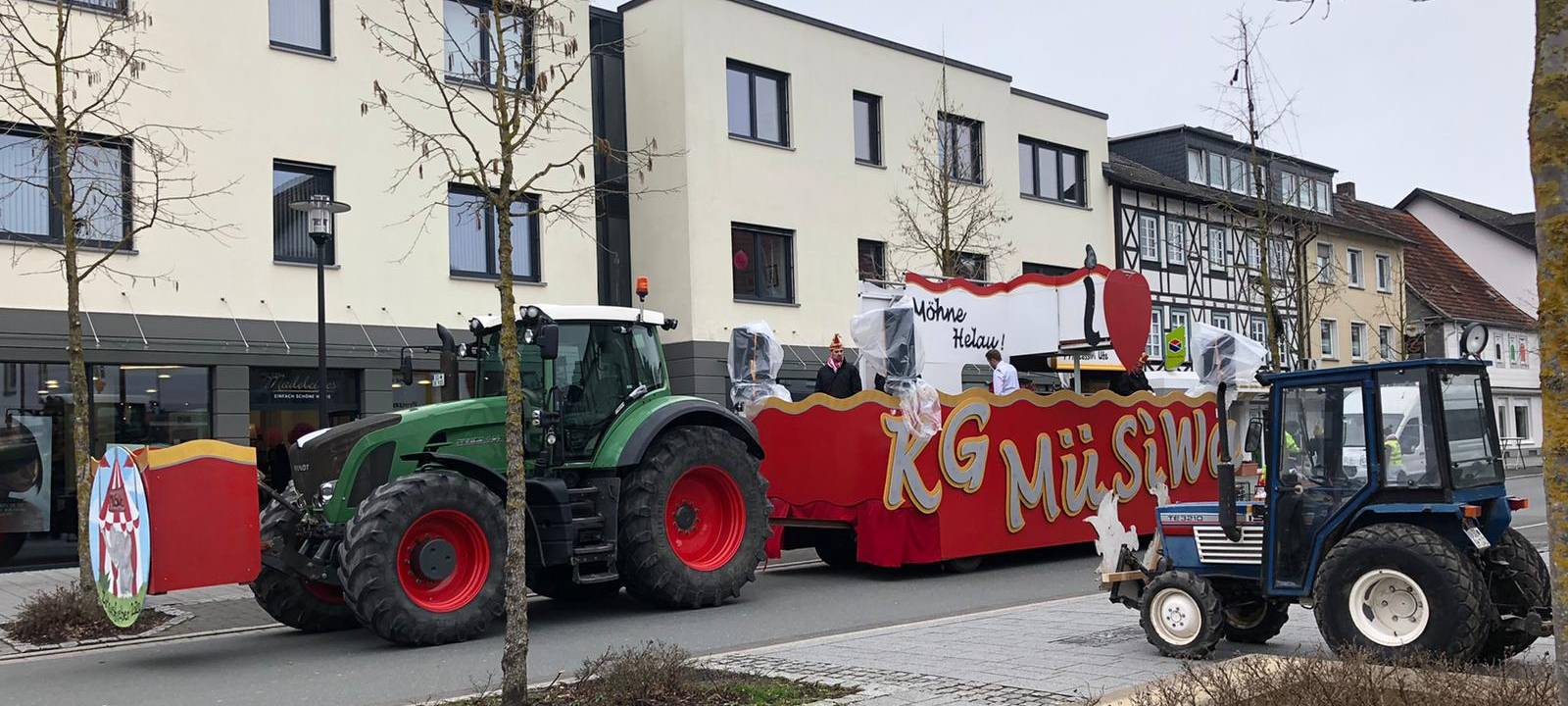 Rosenmontagszüge im Kreis Soest starten
