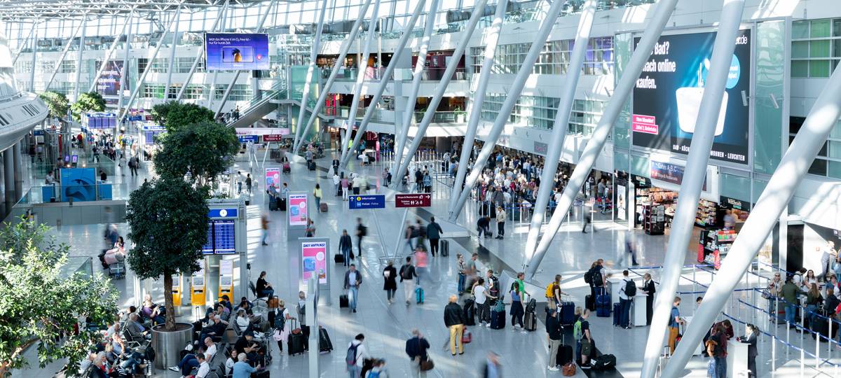 Voting: Sollten Tests für Urlauber aus Risikogebieten verpflichtend sein? Wer soll sie bezahlen?