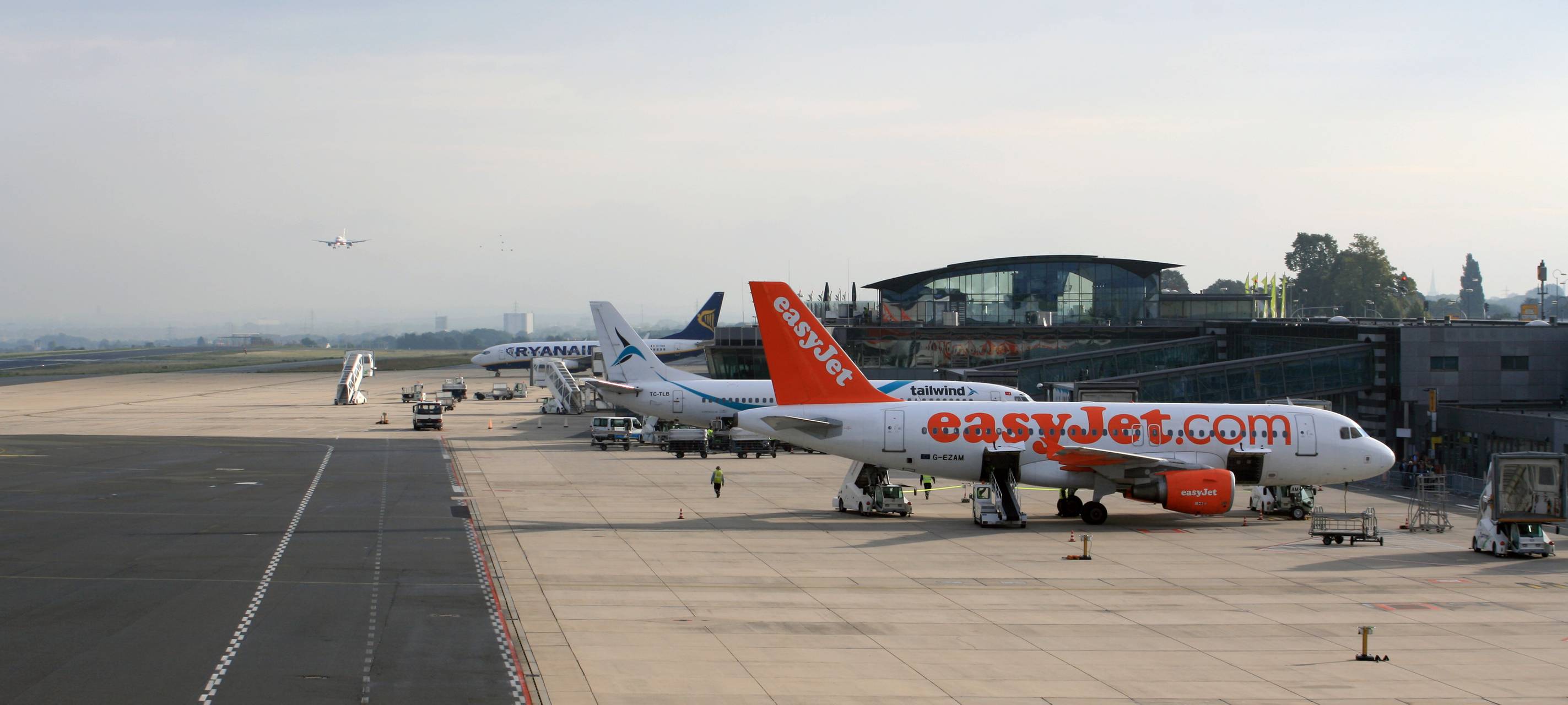 Nach Unfall: Flugbetrieb am Flughafen Dortmund läuft wieder