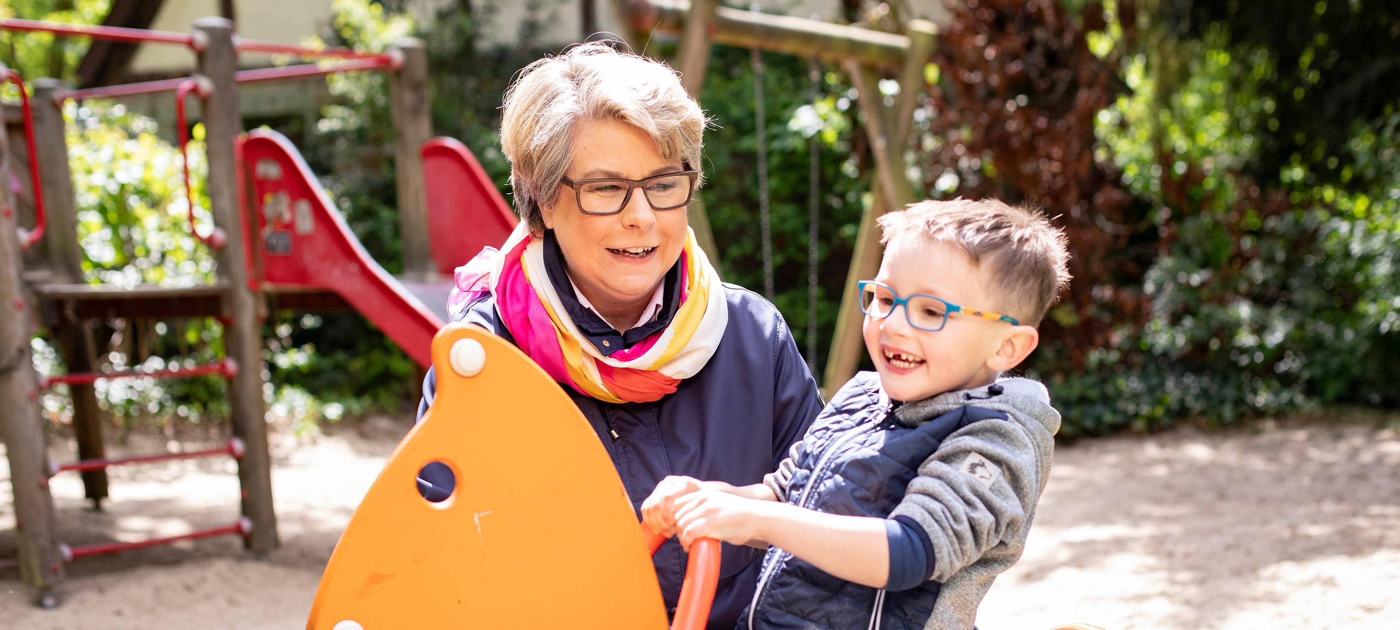 Gastfamilien für unbegleitete Kinder gesucht