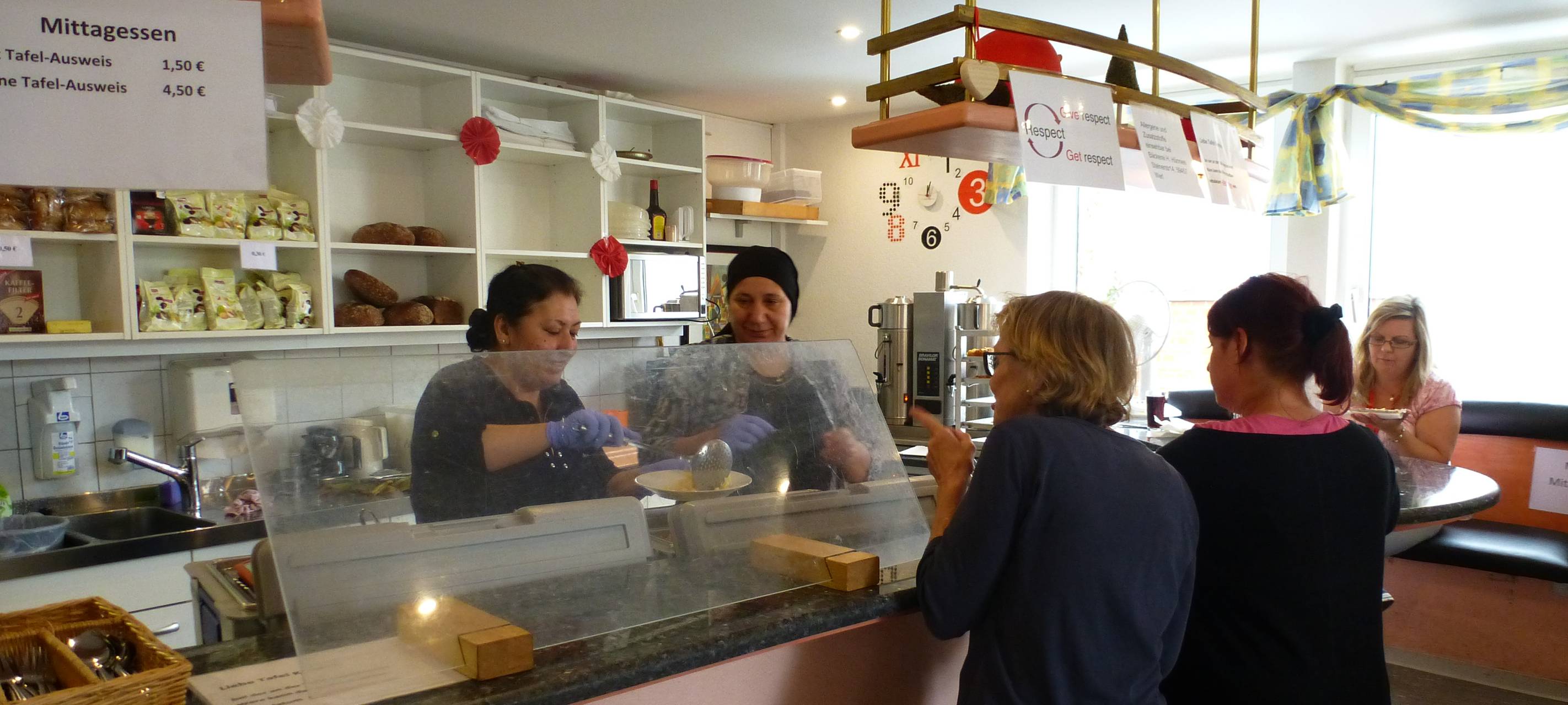 Tafel und KIA haben geöffnet