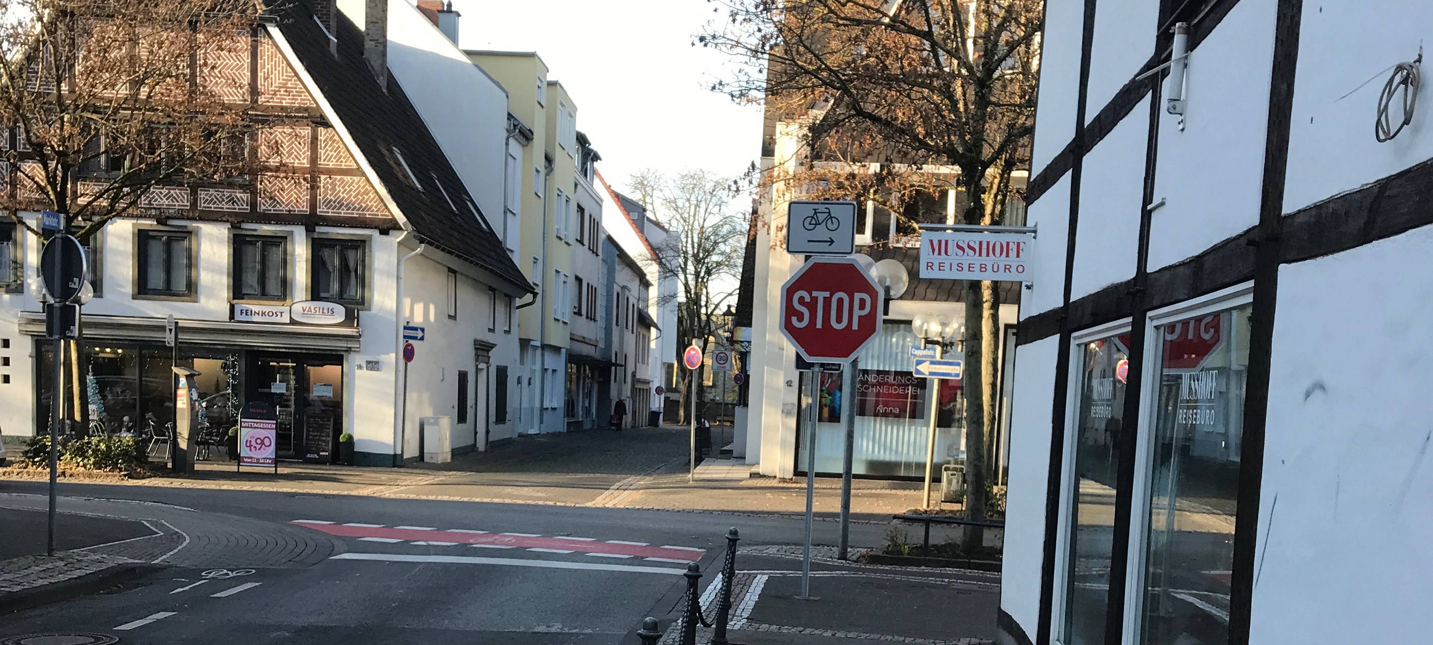 Stoppschild auf der Lippstädter Marktstraße oft unbeachtet