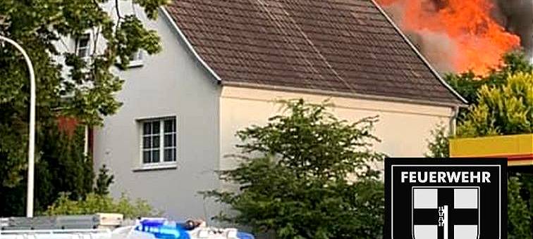 Werl: Brand in Lagerhalle