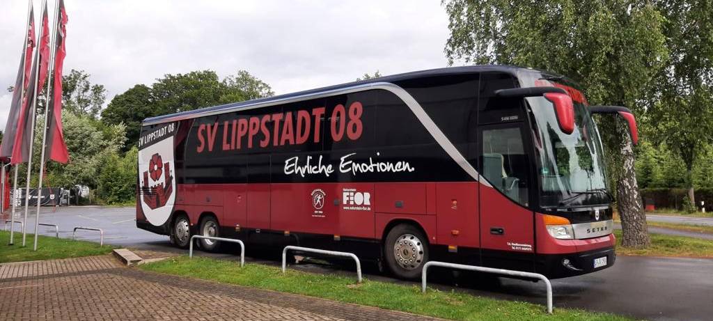 Der Mannschaftsbus des SV Lippstadt 08