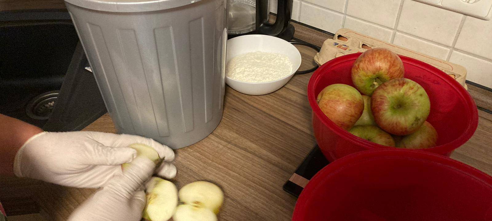 Apfelkuchen backen mit Hörerin Angelika