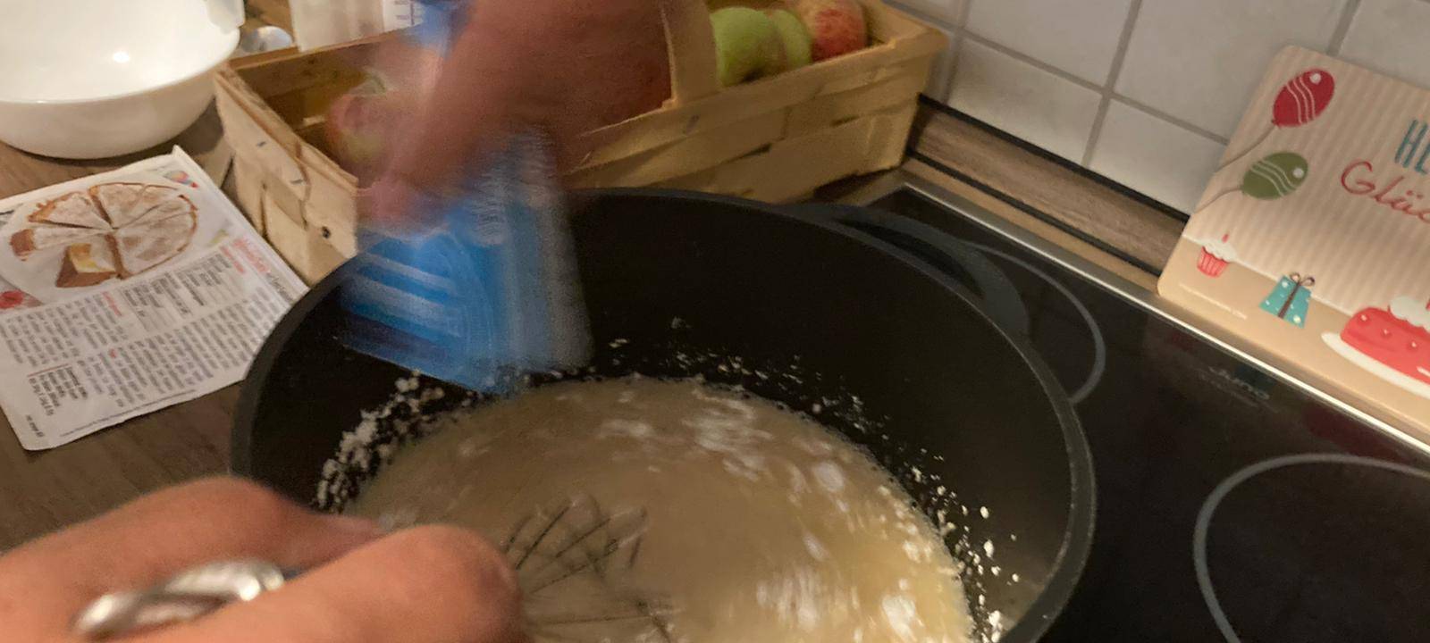 Apfelkuchen backen mit Hörerin Angelika
