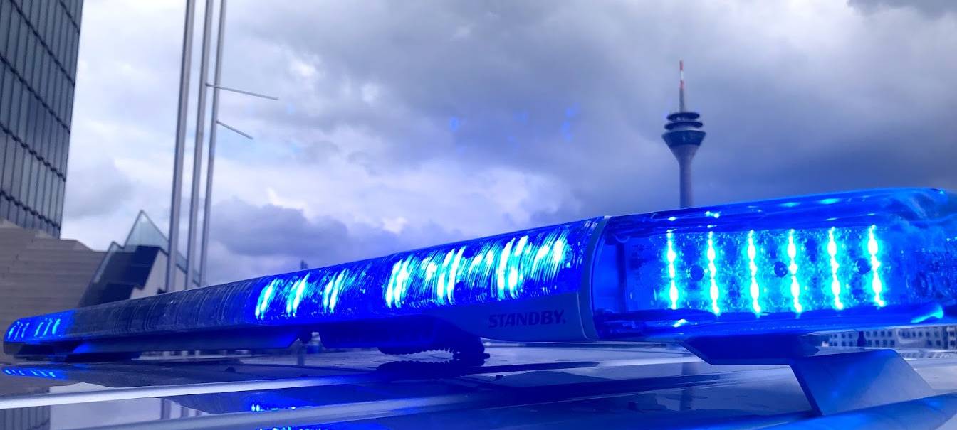 LKW-Fahrer flieht nach Unfall auf der A44 bei Soest
