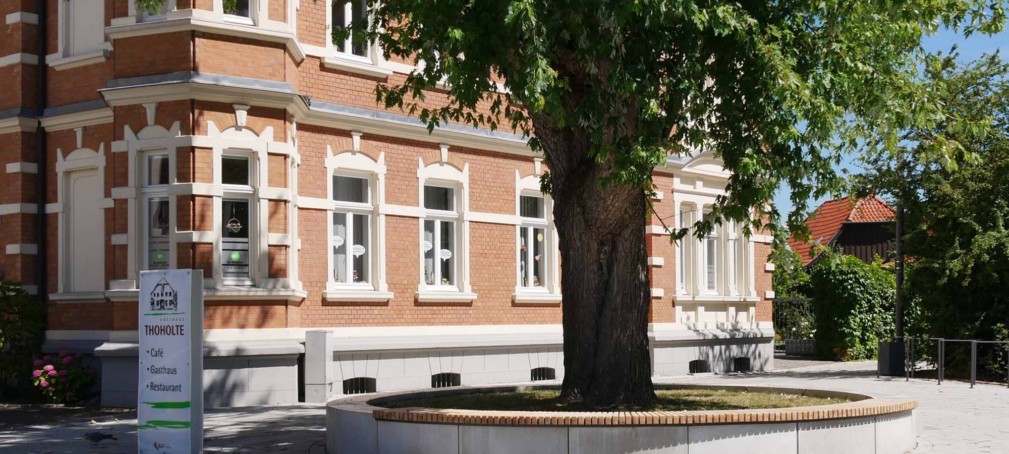 Neue Bänke auf dem Geseker Marktplatz