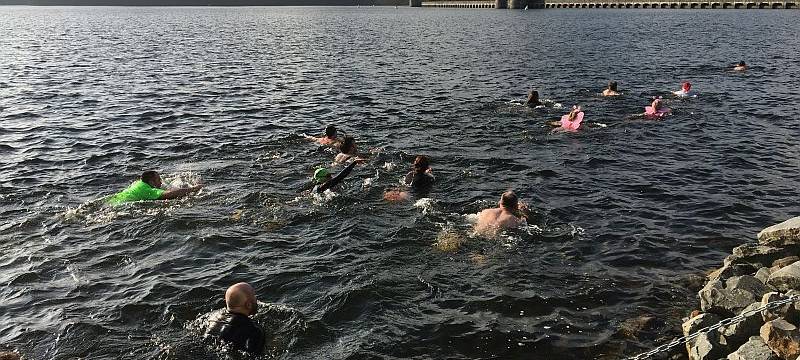 Anschwimmen im Möhnesee