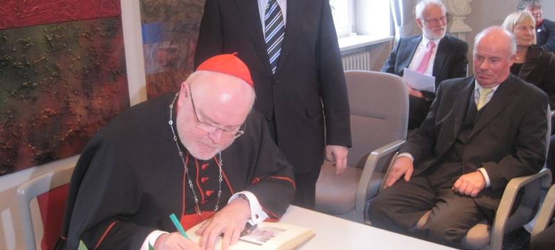 Mehrere Priester fordern Marx Rücktritt