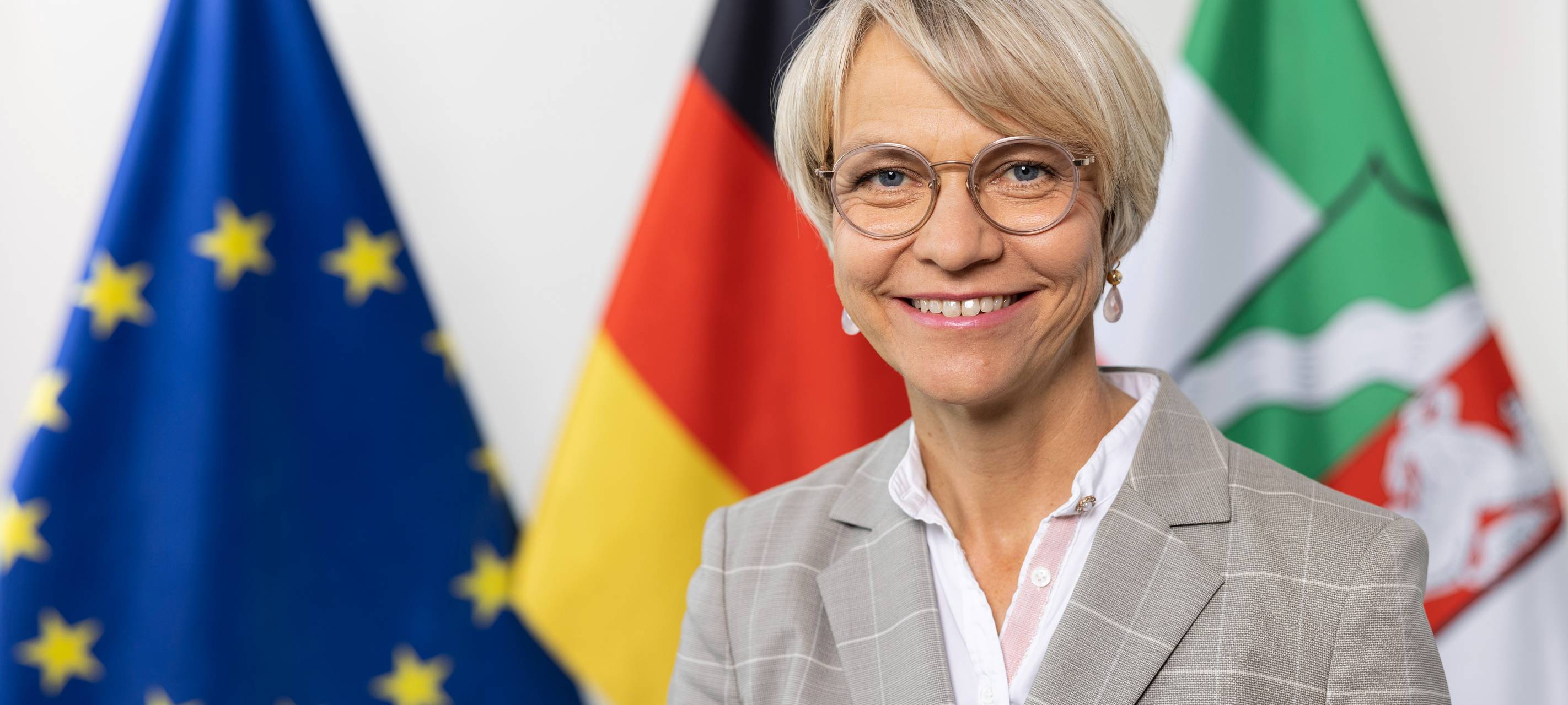 Mehr IT-Sicherheit für Soester Landesschulinstitut Qualis