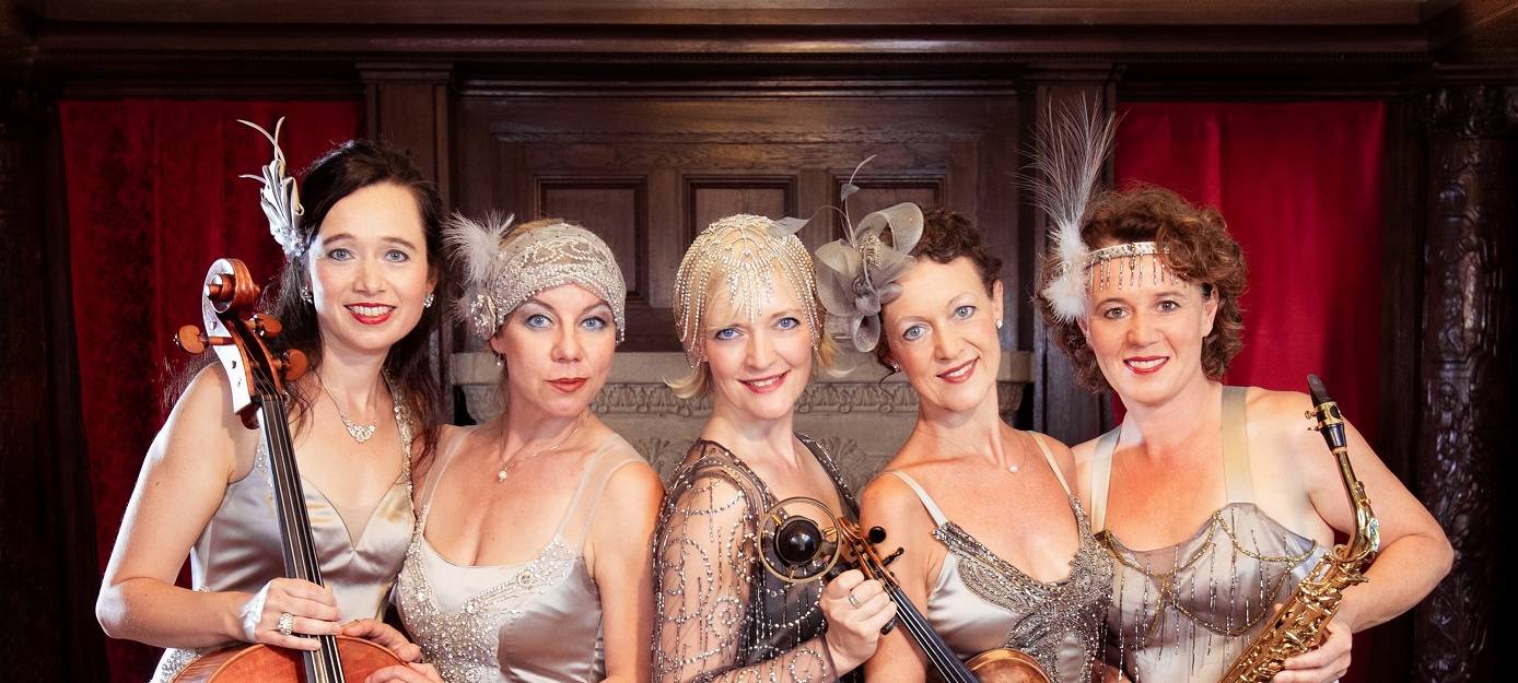 Die Dresdner Salondamen