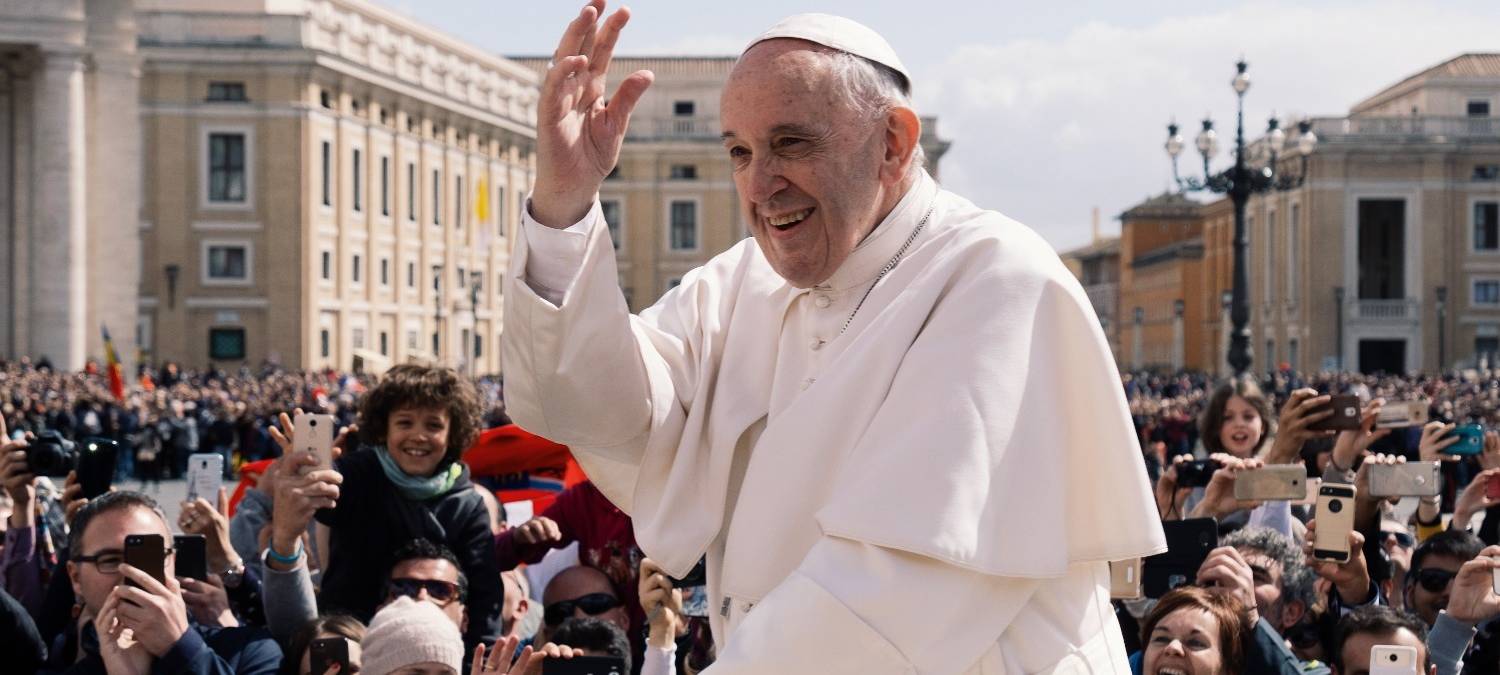 Papst Franziskus auf dem Petersplatz