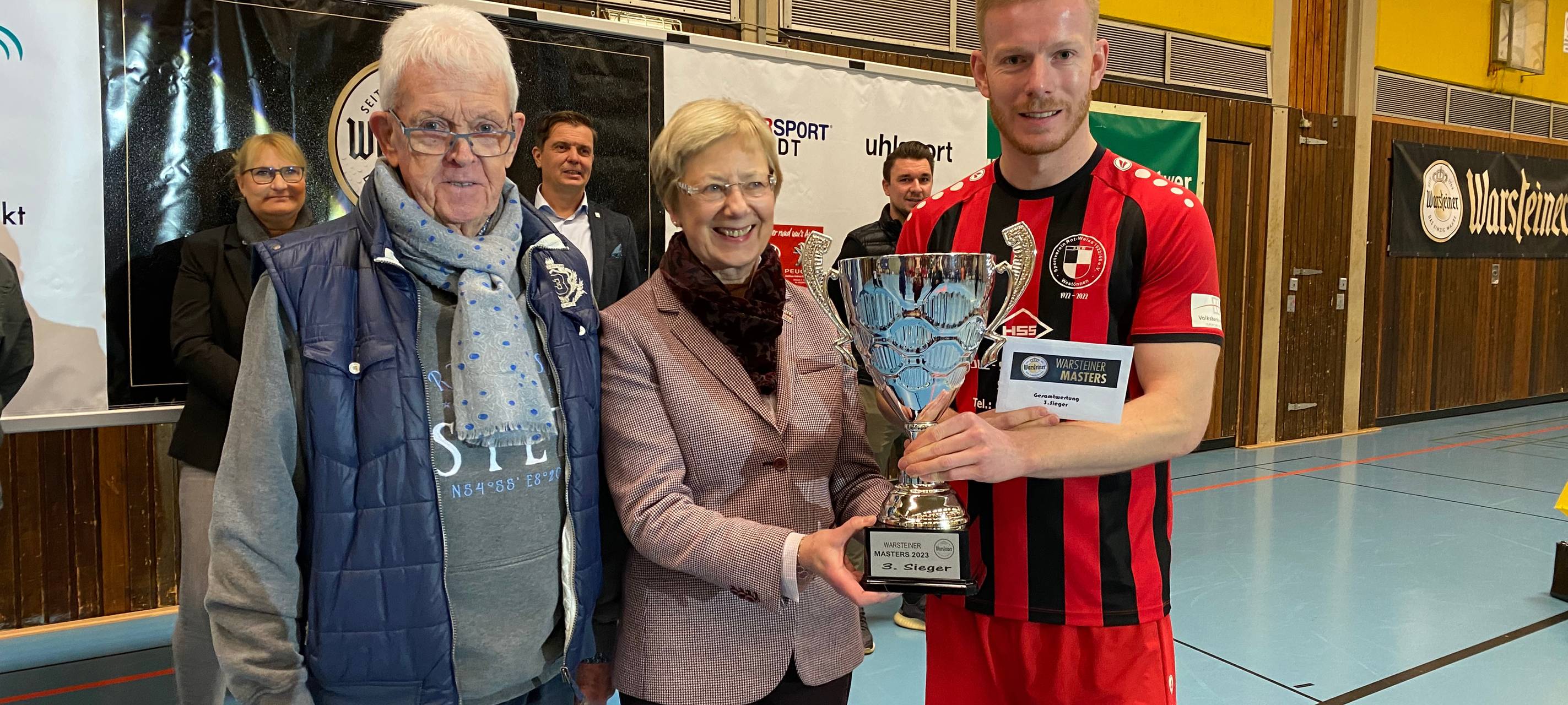 Rot-Weiß Westönnen belegt Platz drei beim Warsteiner Masters 2023.