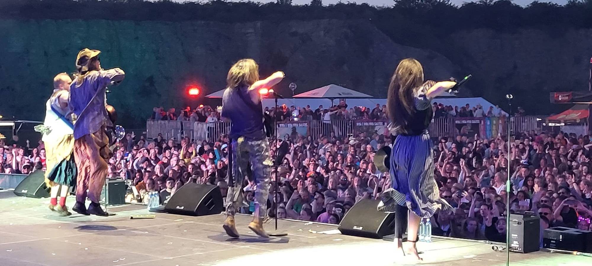 Mega Stimmung beim 90er& 2000er Event im Steinbruch