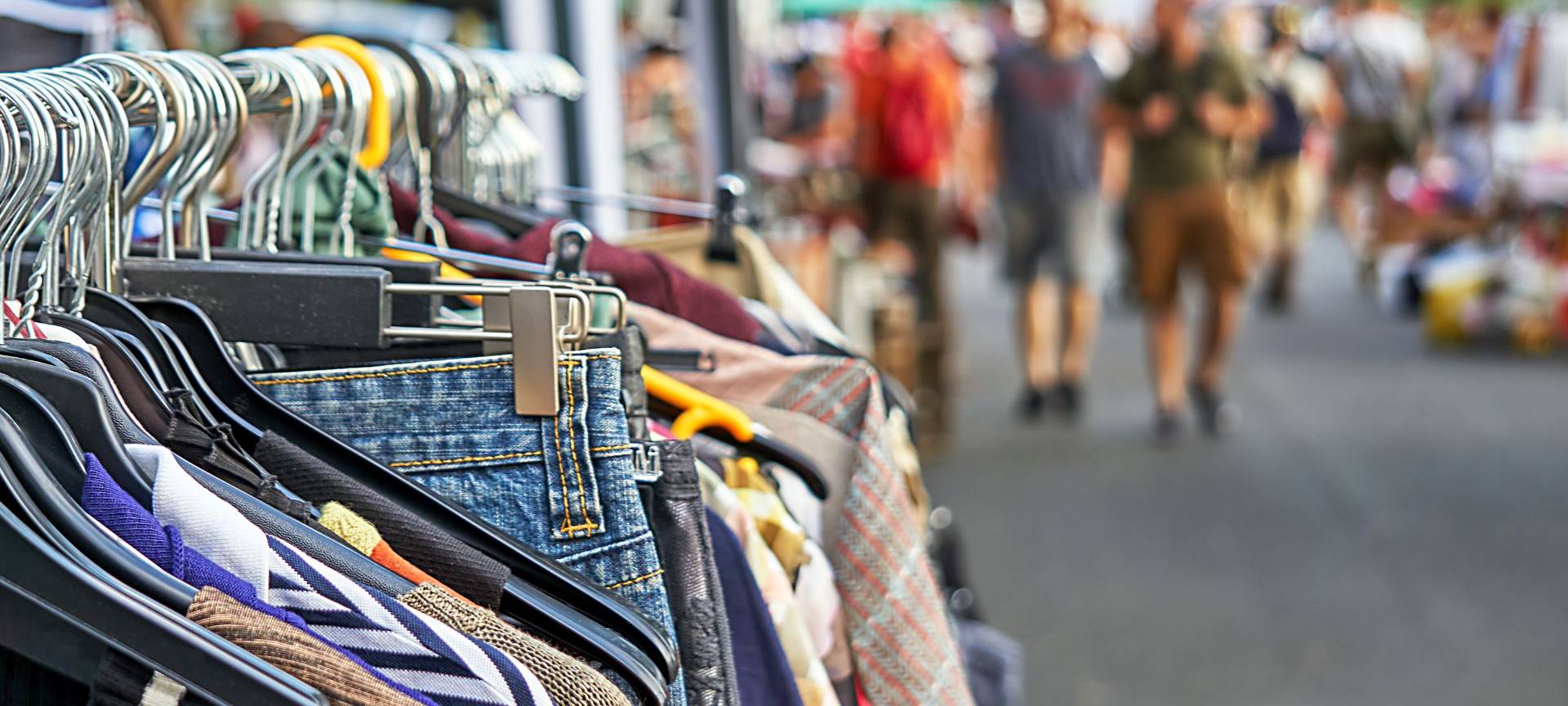 Second Hand Mode: Kleidermarkt in Lippstadt gestartet