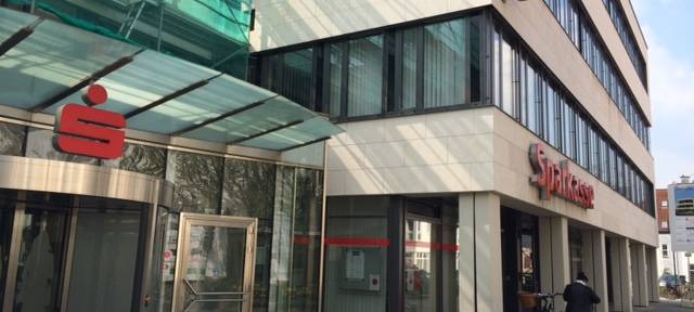 Sparkasse Hellweg-Lippe passt Filialnetz und Servicezeiten an