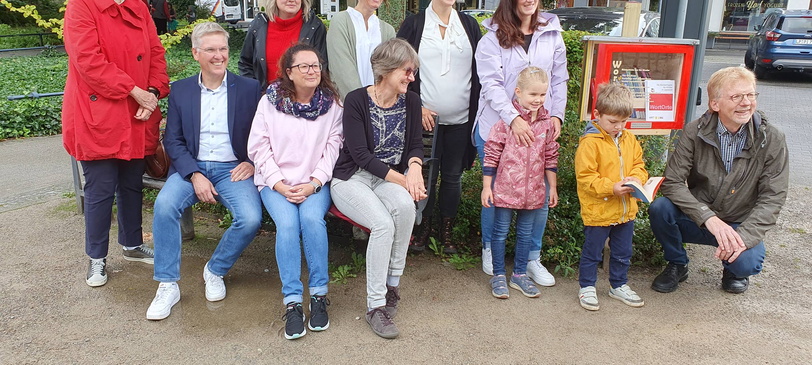 Offizielle Vorstellung der Kinderbücherkästen in Lippstadt