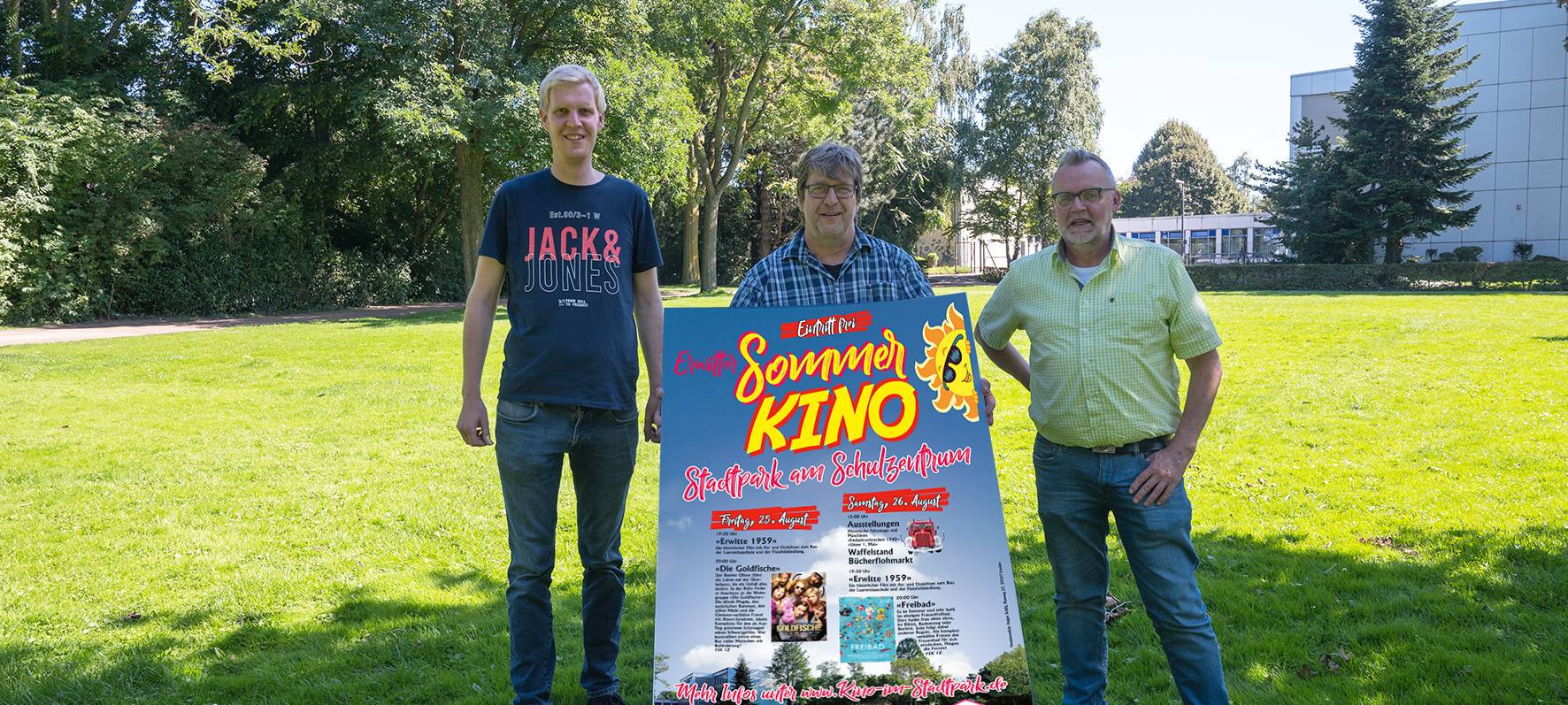 Ortsvorsteher Kai Günther, Holger Schild und Johannes Plaßmann (von links) präsentieren am 25. und 26. August ein neues Event in Erwitte: Das «Kino im Stadtpark» am Schulzentrum.