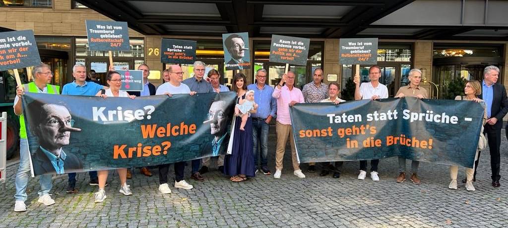 Praxenkollaps: Ärzte aus dem Kreis Soest streiken in Berlin