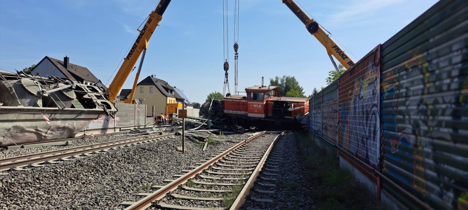 Bergungsarbeiten nach dem Zugunglück in Geseke.