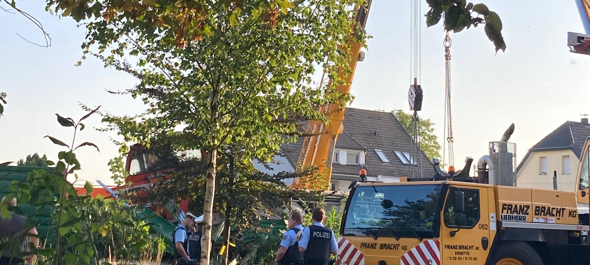 Bergungsarbeiten nach dem Zugunglück in Geseke.