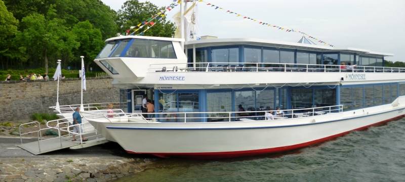 Die MS Möhnesee am Anlegeplatz.