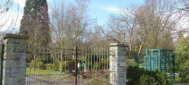 Suche nach Weltkriegsbomben auf Osthofenfriedhof in Soest