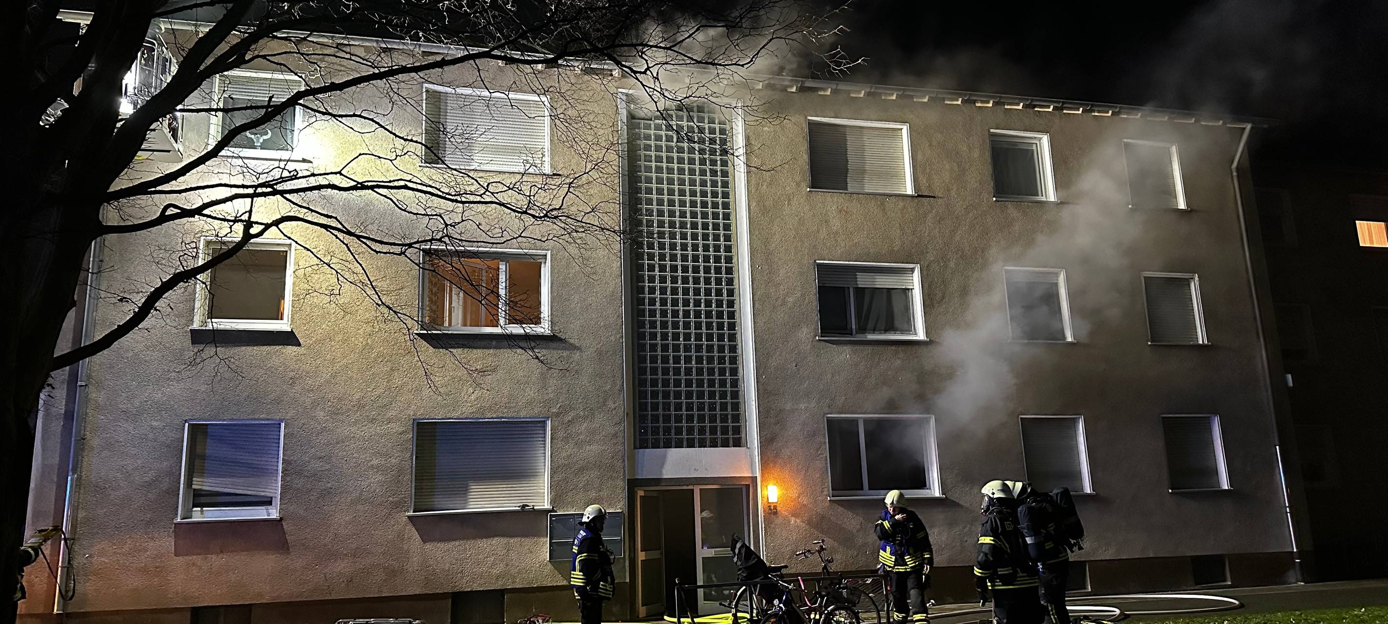 Brand in einem Mehrfamilienhaus in Soest