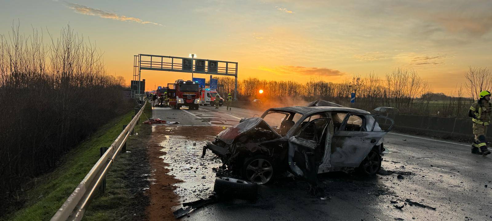 Dramatische Szenen nach Verkehrsunfall auf der A 44 bei Werl