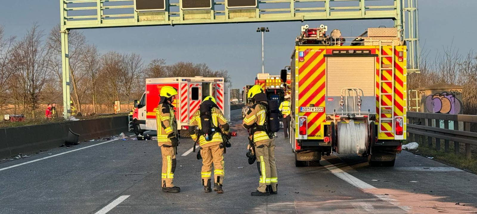 Dramatische Szenen nach Verkehrsunfall auf der A 44 bei Werl