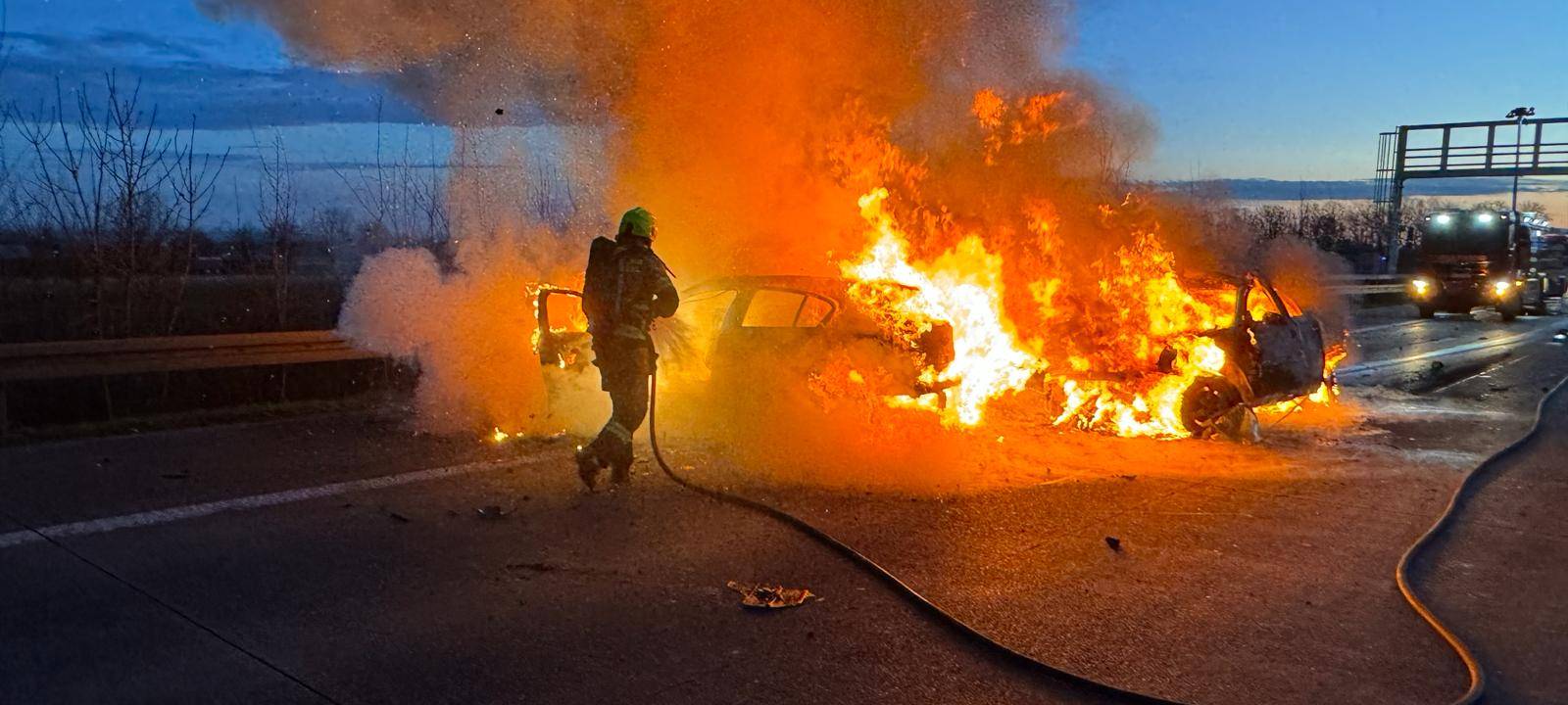Dramatische Szenen nach Verkehrsunfall auf der A 44 bei Werl
