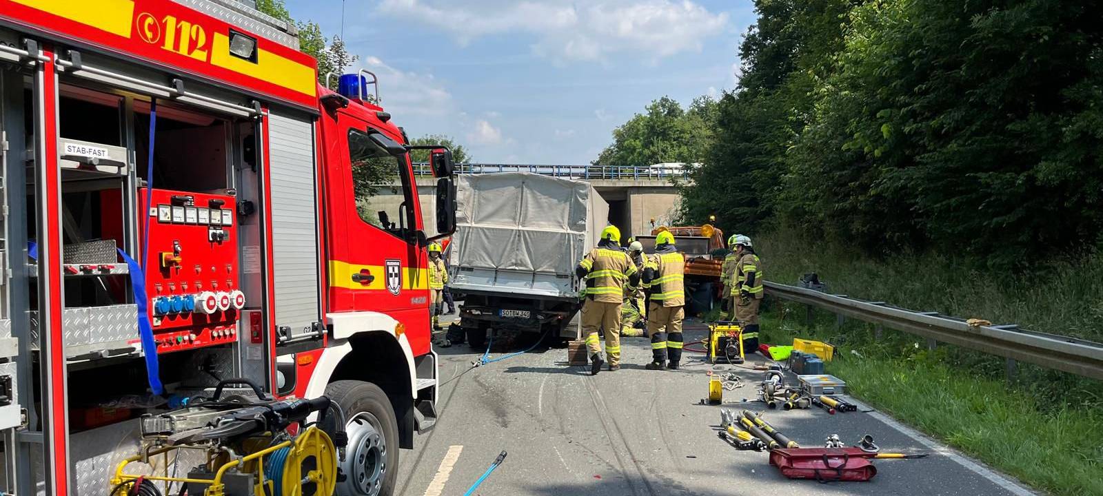 Die Feuerwehr Werl ist aktuell bei einem schweren Unfall im Einsatz.