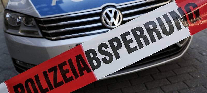 Übermüdet und betrunken in parkende Autos gefahren