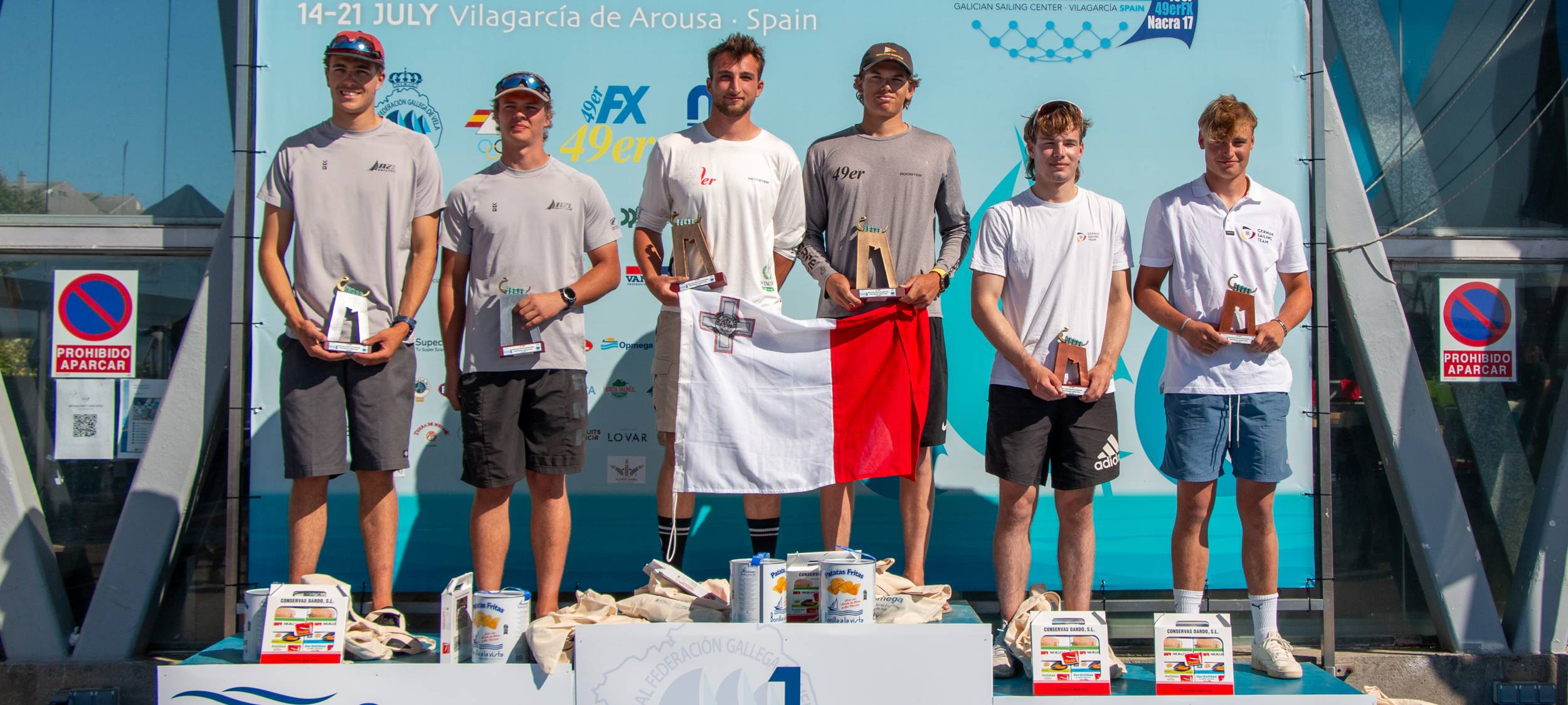 In der Gesamtwertung bei den Junioren-Weltmeisterschaften in Spanien landeten die U21-Sieger Conrad Jacobs (ganz rechts) und Simon Heindl auf Rang 3.