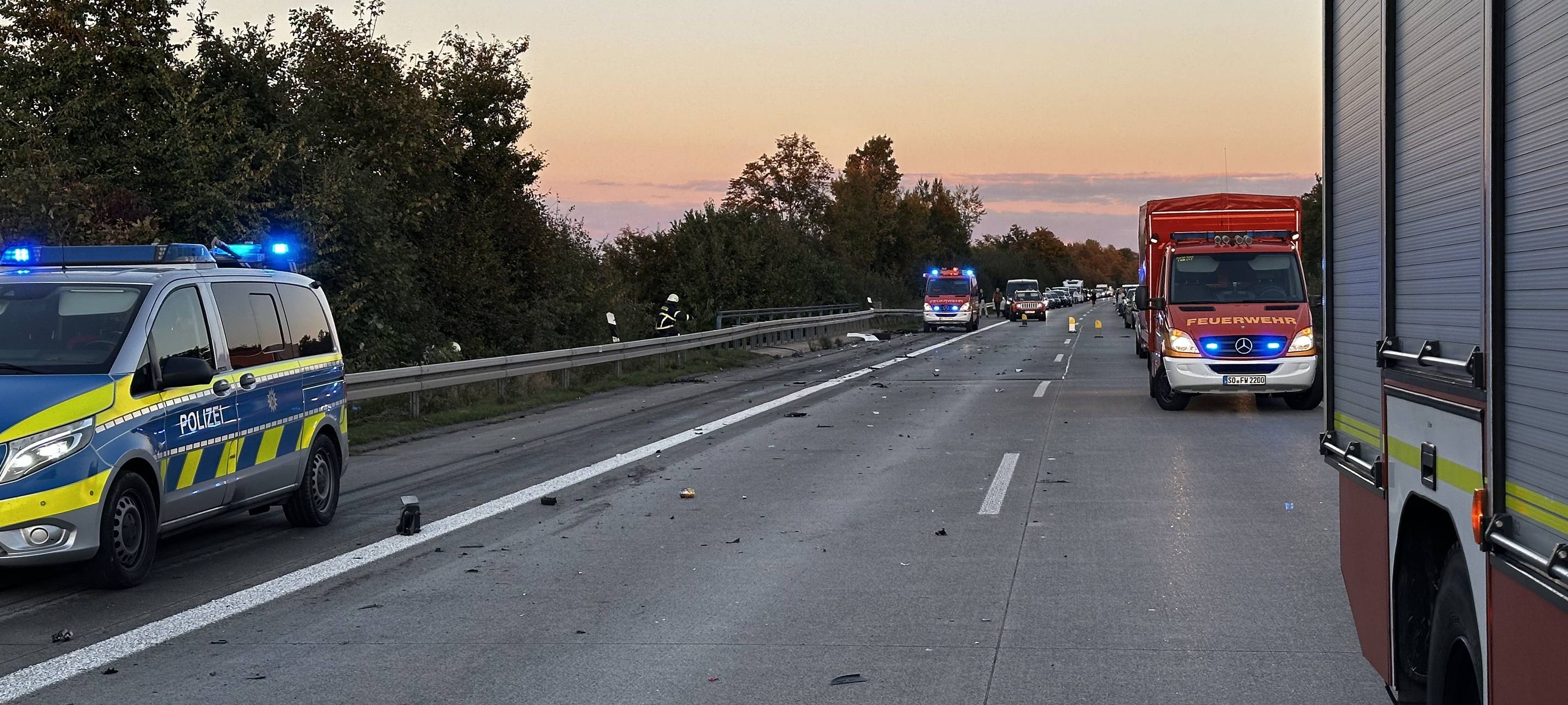 LKW Unfall auf der A44 - 25 Jähriger stirbt