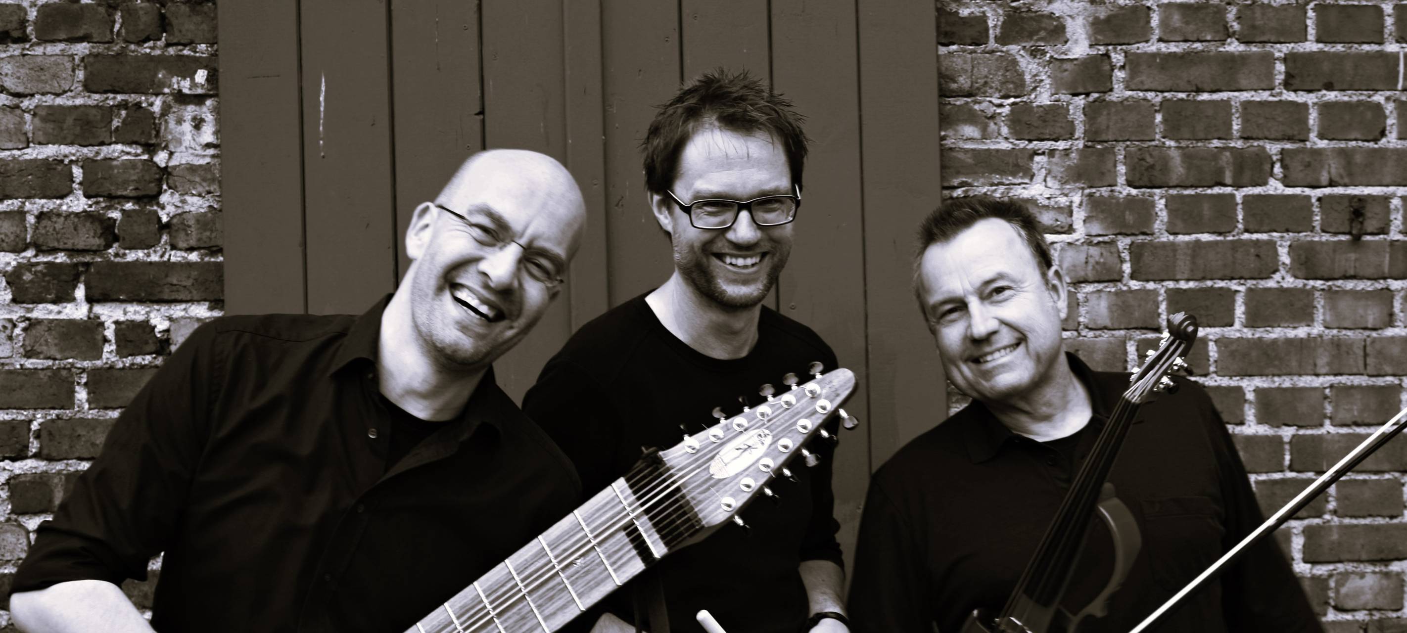 SCHÖNE TÖNE LIVE präsentiert: globalBEAT