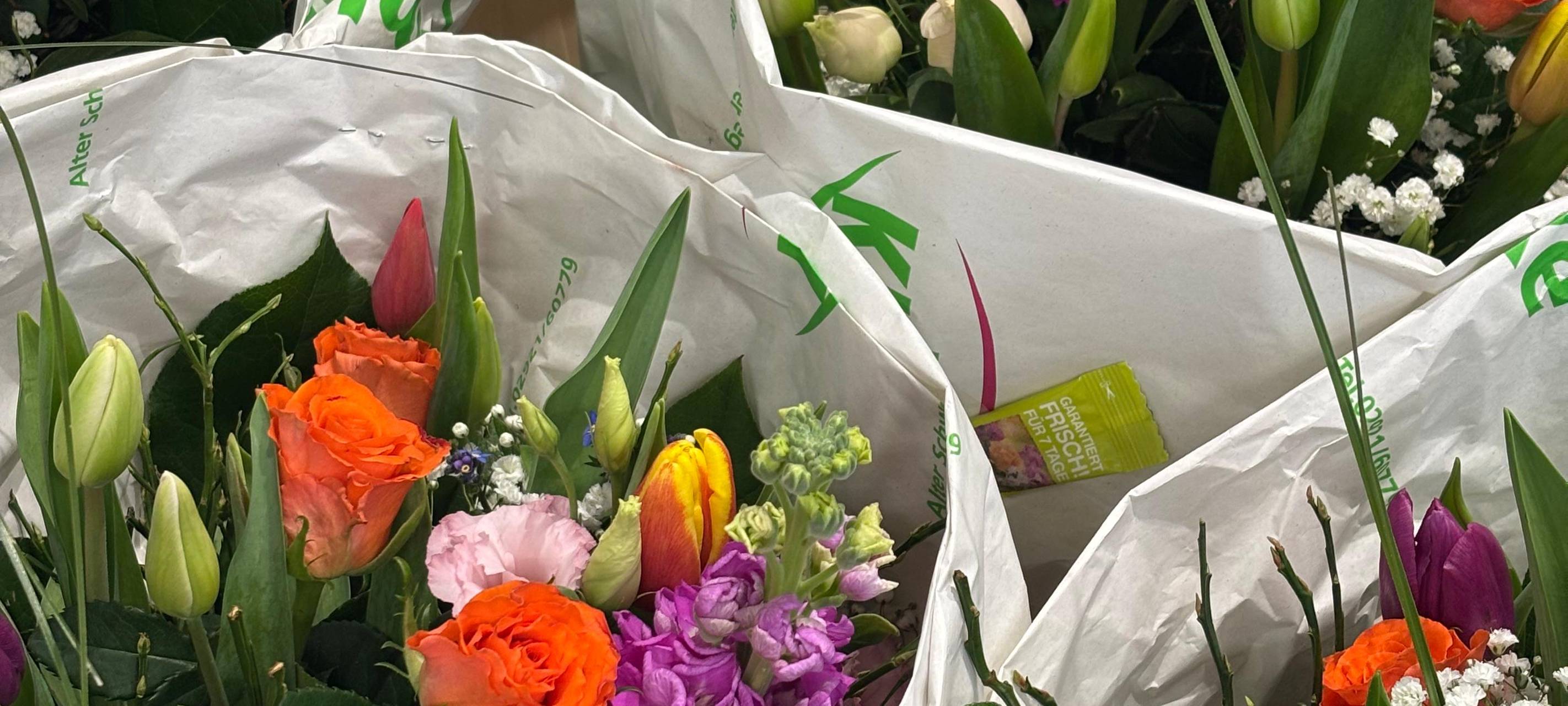 Blumenstraußverlsoung von Hellweg Radio