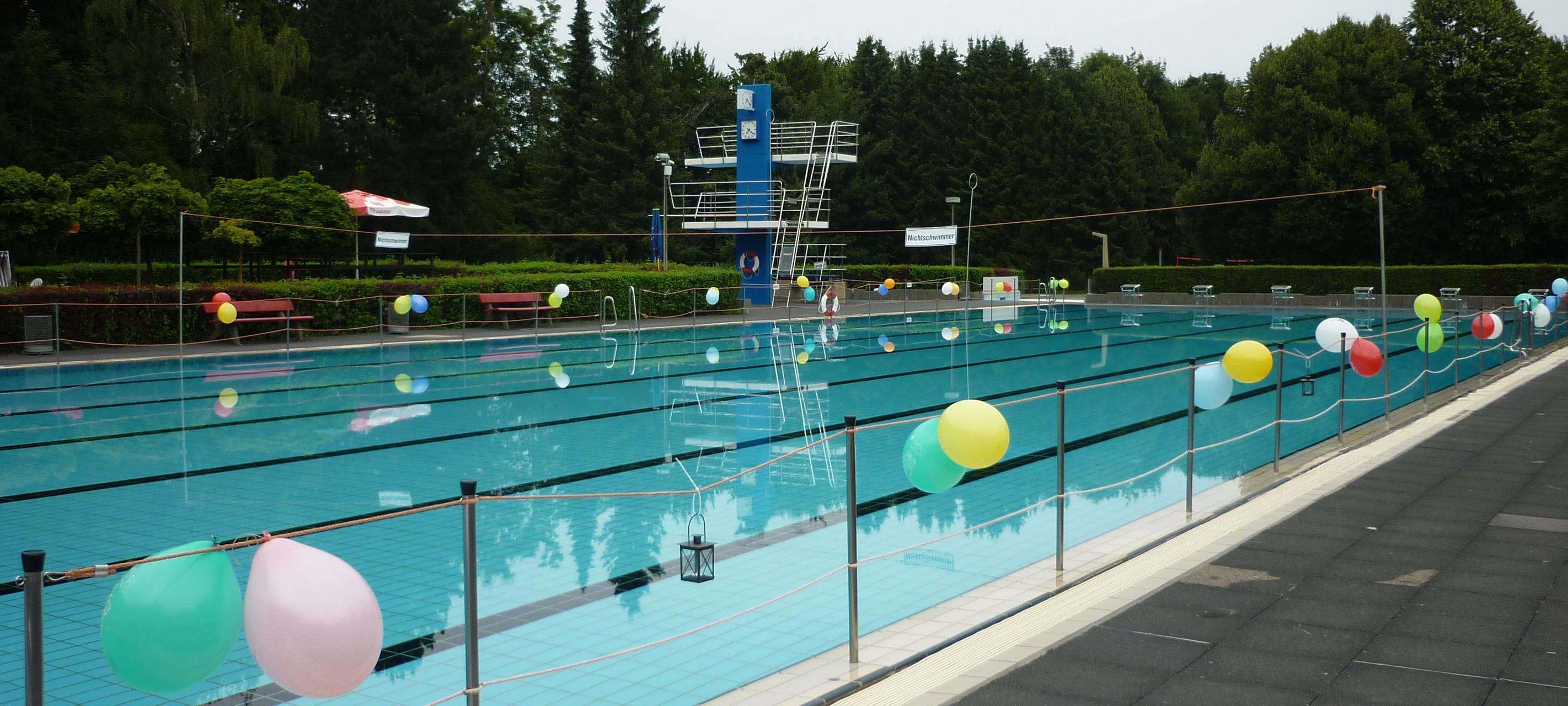 24-Stunden-Schwimmen in Anröchte gestartet