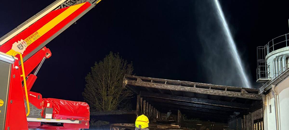 Großbrand-Alarm in Werl: Feuerwehr verhindert Schlimmeres