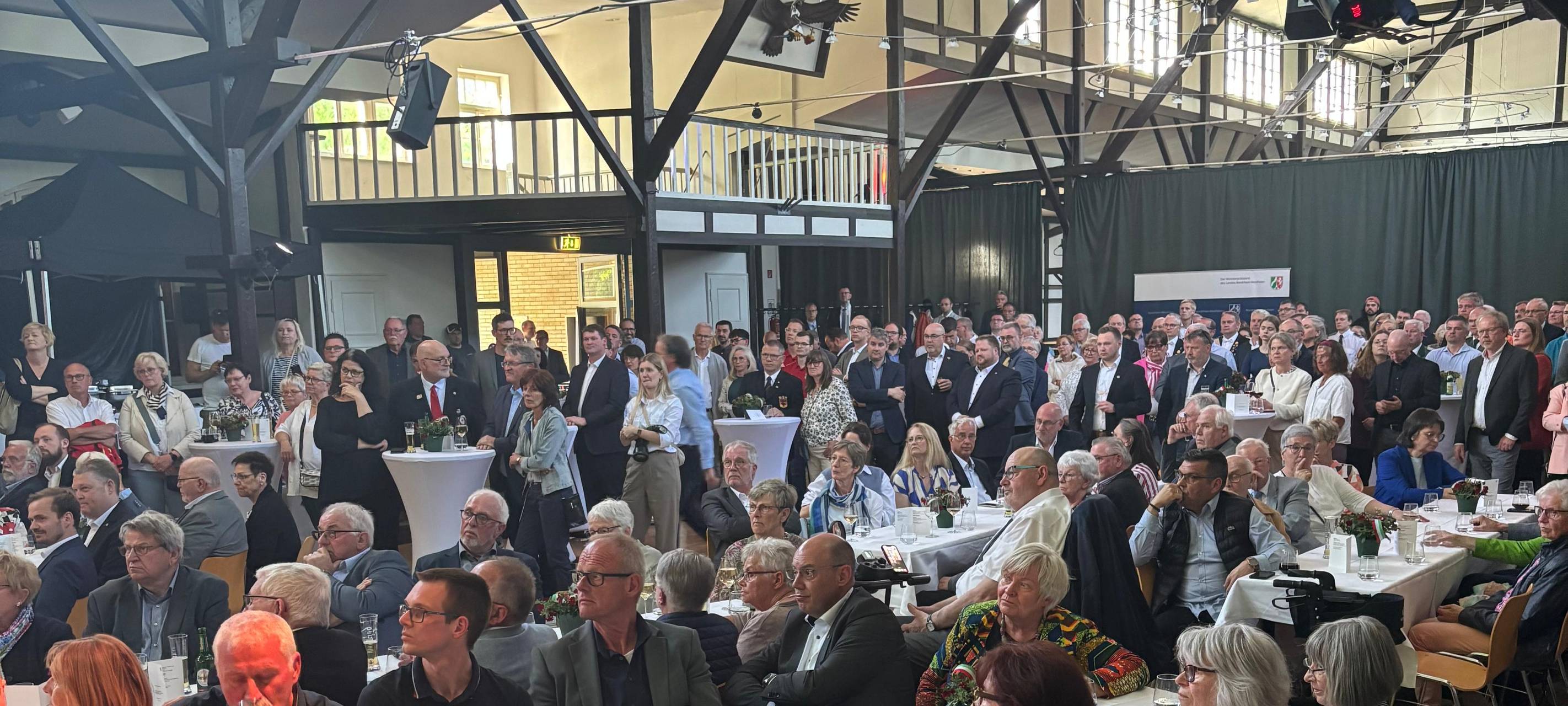 Ministerpräsident Hendrik Wüst ehrt Ehrenamt in Erwitte