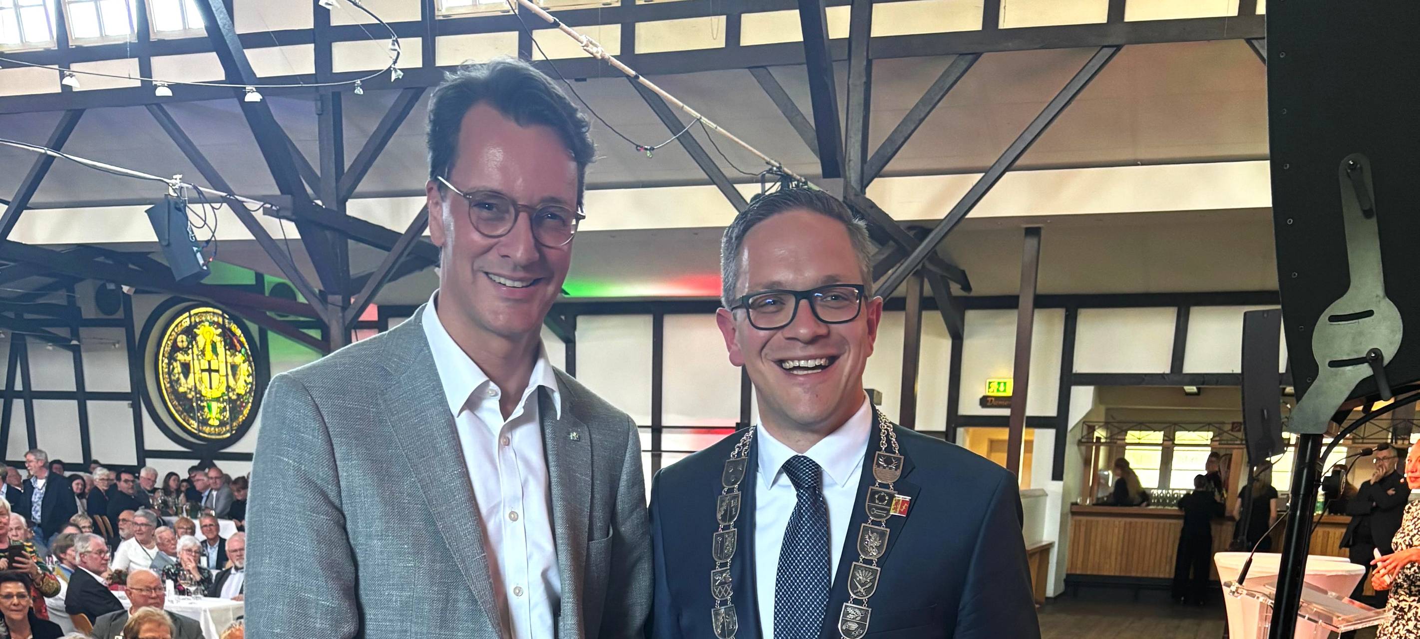 Ministerpräsident Hendrik Wüst ehrt Ehrenamt in Erwitte