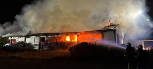 Lagerhalle in Rüthen in Brand