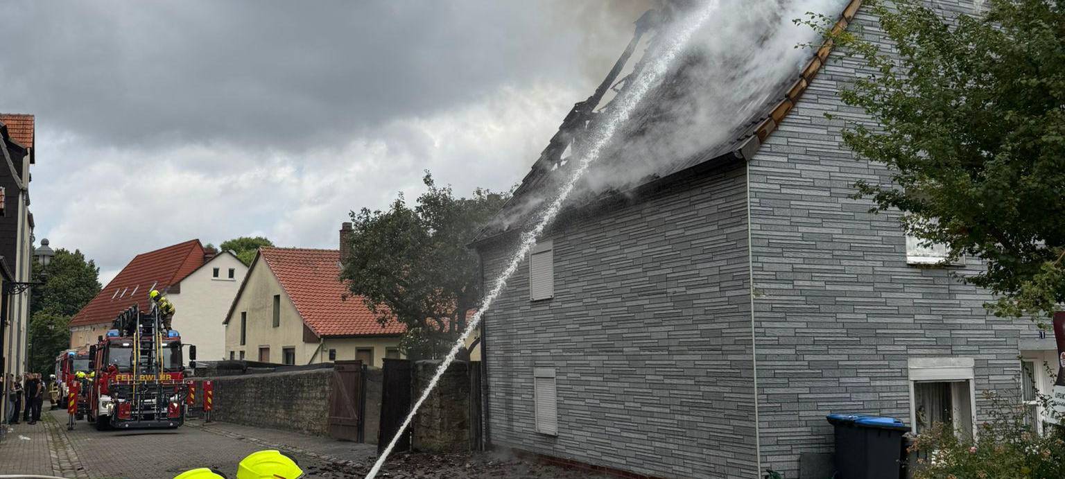 Dachstuhlbrand in Werl gelöscht