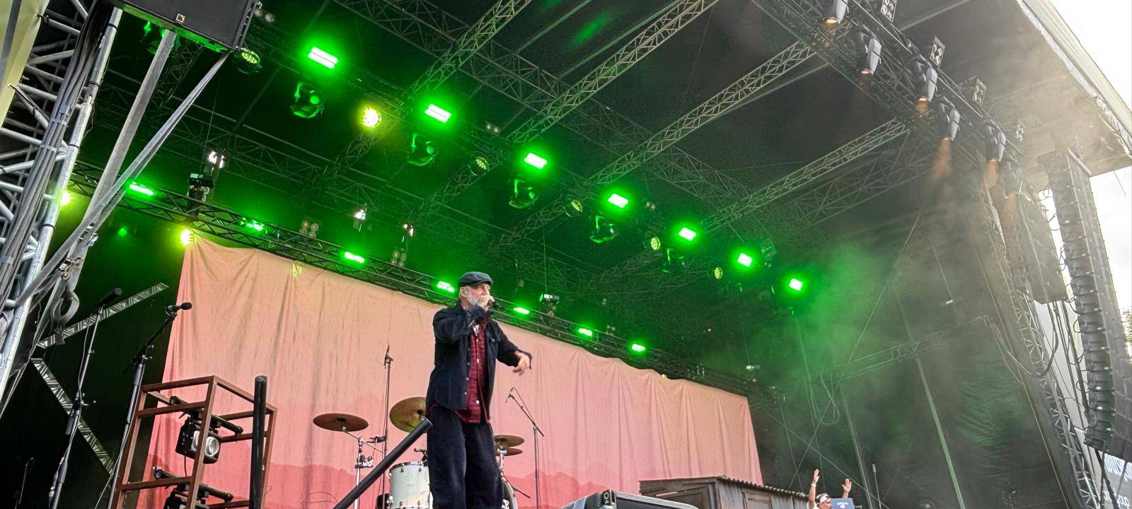 Das Bo macht den Startschuss und sorgt direkt für gute Stimmung